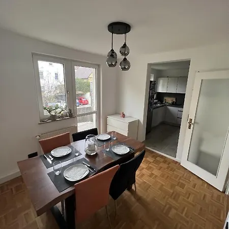 Zentrale 3 Zimmer - Naehe Flughafen & Messe Neuhausen auf den Fildern